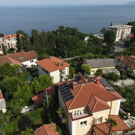 Villa Anna-Potkrovlje Ika Exteriör bild