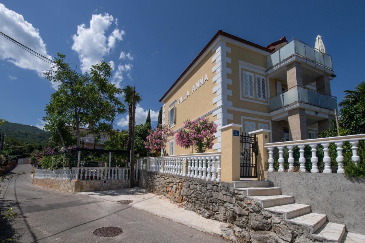 Villa Anna-Potkrovlje Ika Exteriör bild