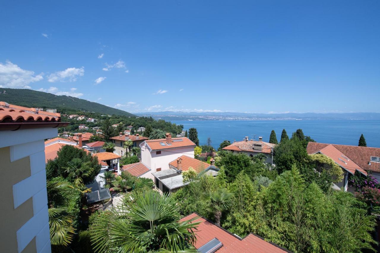 Villa Anna-Potkrovlje Ika Exteriör bild